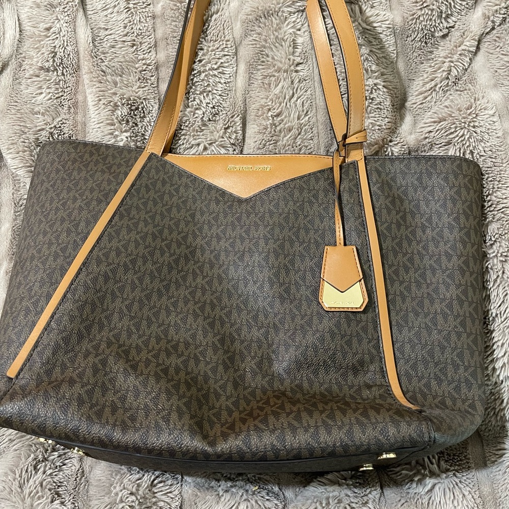 Michael Kors Large Tote *Offers accecpted*